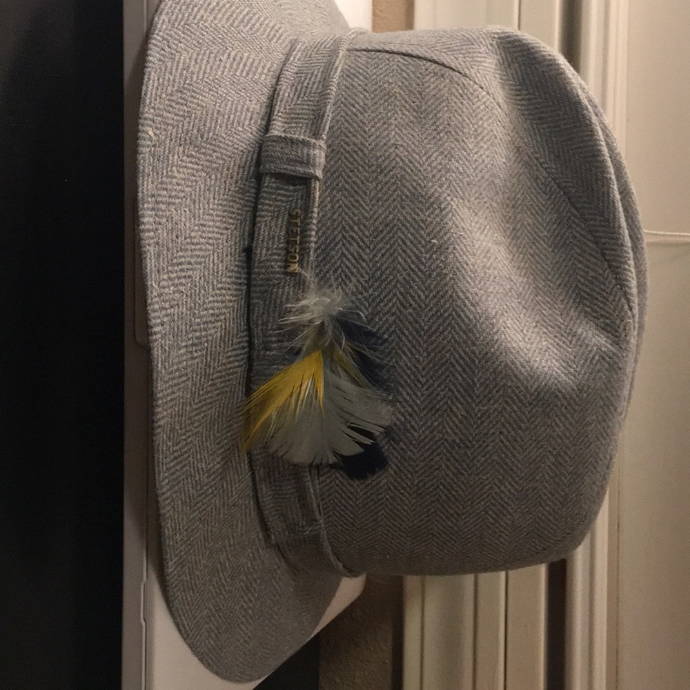 Vintage Stetson hustler hat. Size 7. Bluerey color